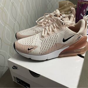 Women’s Air Max 270